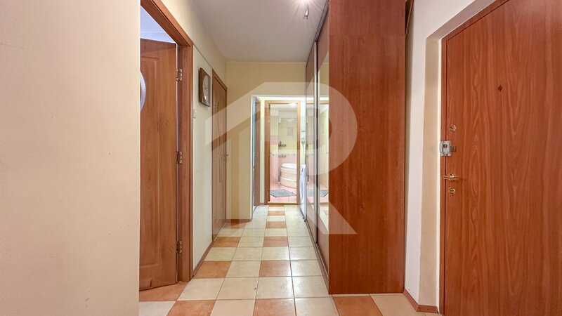 Brancoveanu, 8 min. metrou ap cu 2 camere foarte spatios, comision 0