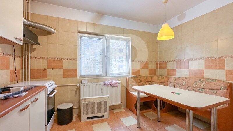 Brancoveanu, 8 min. metrou ap cu 2 camere foarte spatios, comision 0