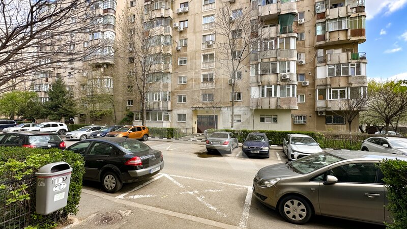 Brancoveanu, 8 min. metrou ap cu 2 camere foarte spatios, comision 0